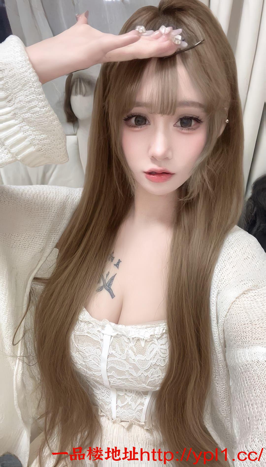 2434037082.jpeg